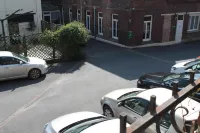Logis - Hôtel Le Florence - parking
