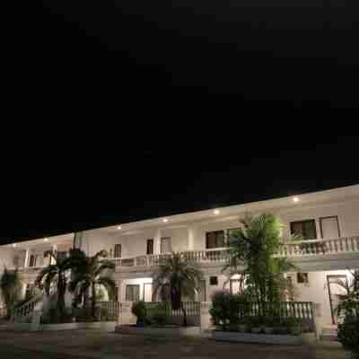 Espineli's Hotel Exterior