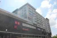 Imago Loft Condo in City Centre, close to KK city center, Wi-Fi available - Kitchenette