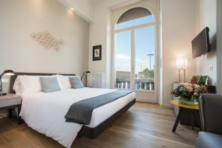 7Florence Отели рядом с достопримечательностью «The Garden of Archimedes»