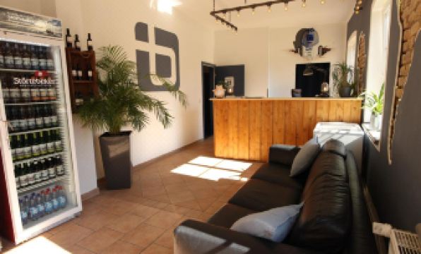 Blue Doors Hostel Ktv