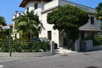 International Rooms & Apartments - Condos