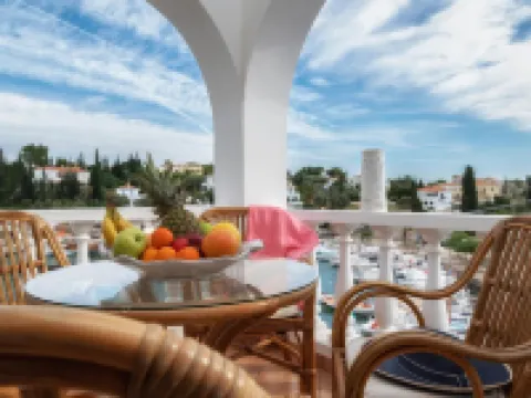 포르토 베키오 럭셔리 스위트 스페체스 호텔