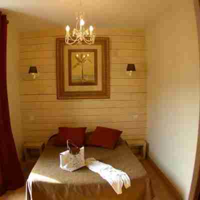 Logis Hôtel le Cheval Noir Rooms
