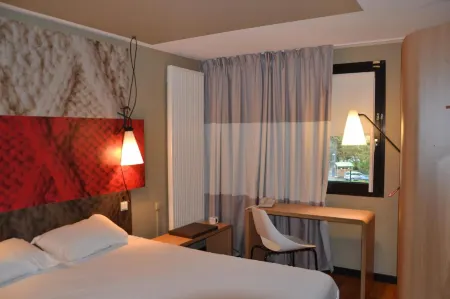 Ibis Chalon-Sur-Saône Europe Отели в г. Шамфоржёй