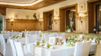 Landgasthof Apfelbeck Hotels in Dingolfing
