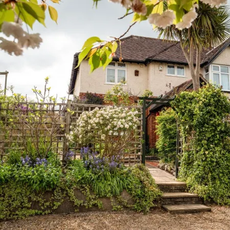 Avalon House B&B