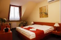 Lipa Hotel es Etterem Các khách sạn ở 