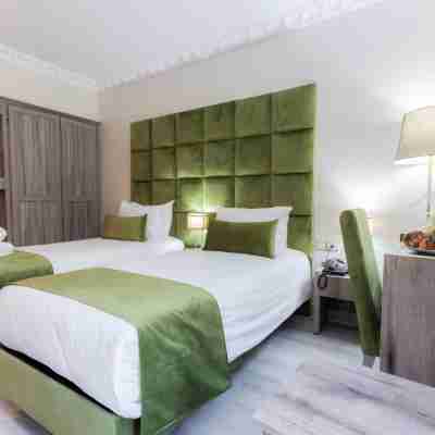 Prince de Paris Rooms