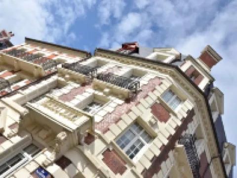 Hôtel le Fer à Cheval Hotels in Trouville-sur-Mer