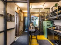 5 Vintage Guest House โรงแรมใกล้ThaimOut