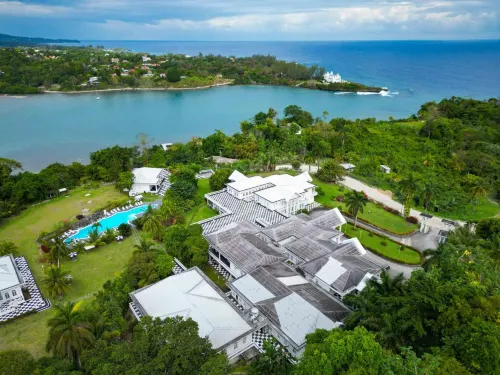 Jamaica Palace Hotel فنادق في Drapers
