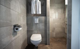 HOTELUX Amsterdam Airport Hotel