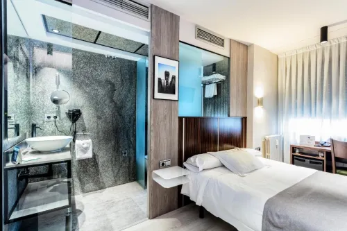 Hotel Gran Via فنادق في Zaragoza