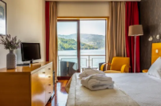 Douro Hotel Porto Antigo Các khách sạn ở Cinfães
