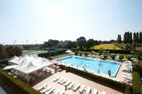 Green Garden Resort - Smart Hotel