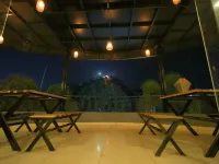 Velan Temple View Hotels in Dindigulin piirikunta