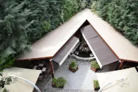 Hotel Aristocrat & Fish Restaurant Hotels in Karposh