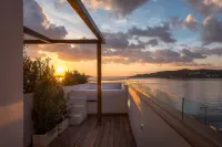 Shapes Luxury Suites - Ocean View