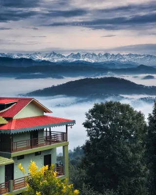 Himalaya Darshan Resort Hotels in Kausani State