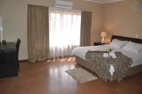 Thabaledi Game Lodge - Mountain view