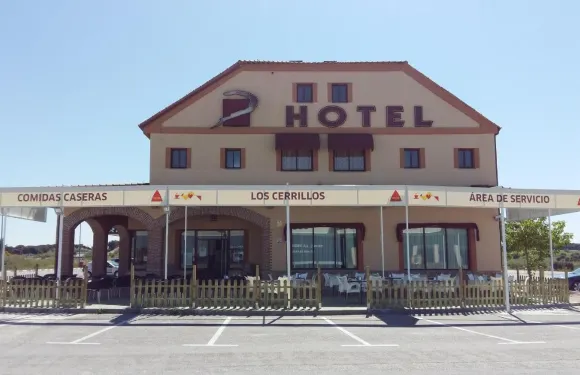 施旅樂士服務區酒店