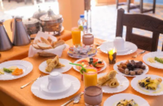 Riad les Jardins de Merzouga Hotels in Hassilabied