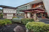 Glenstone Lodge Hotels in 