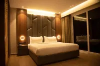 Golden Park Hotel & Resort