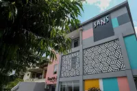 Sans Hotel Fourth Loft Solo Hotel di Kecamatan Banjarsari