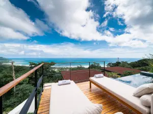 Laloon Luxury Suites - Adults Only