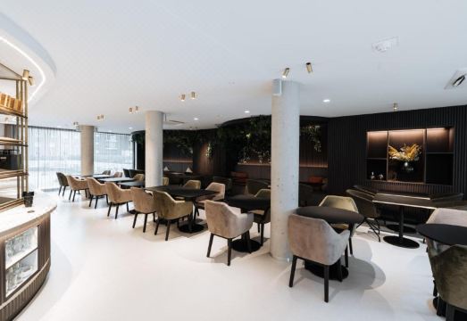 더 코너 호텔 로비