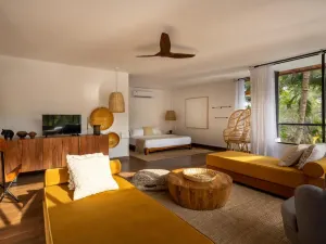 Pont Bleu Suites Riverside & Pool