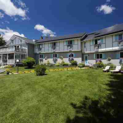 Carlson's Lodge Hotel Exterior