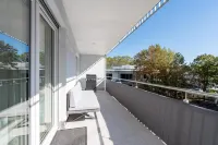 Lit Living: Luxus - Box Spring - Parking - Terrace Hotels near Fachmarktzentrum Rheingönnheim