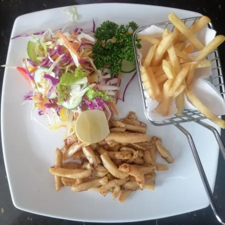 Le Petit Hotel & Restaurant