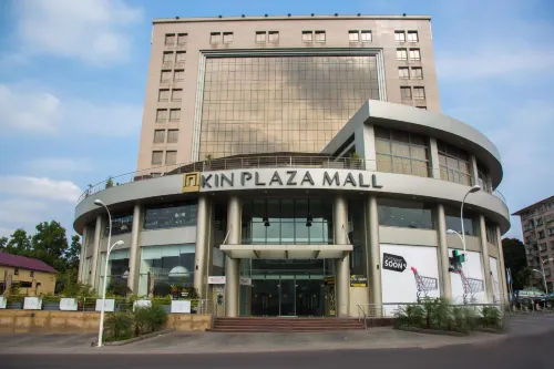 KIN Plaza Arjaan - parking