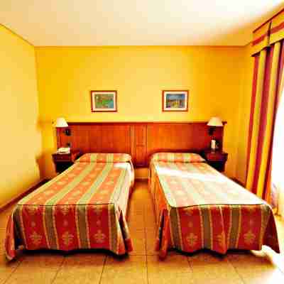 Hotel Lozano Rooms