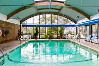 Holly Tree Resort Hotels in West Yarmouth