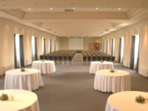 伊莎貝爾裏克爾梅格蘭酒店 迪吉因省酒店