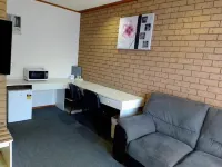Country Home Motor Inn