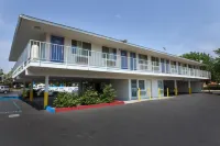 Motel 6 Sacramento, CA - Downtown Các khách sạn gần McClatchy Library