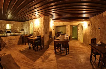 Kemerhan Cave Suites Отели в г. Ургуп