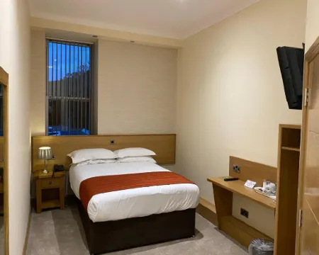 The City Hotel Hotels in Dunfermline