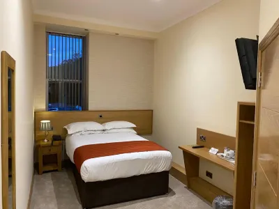 The City Hotel Hotels in Kelty