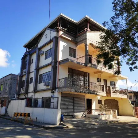 Beinte Singko de Marso Apartments