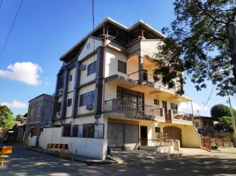 Beinte Singko de Marso Apartments