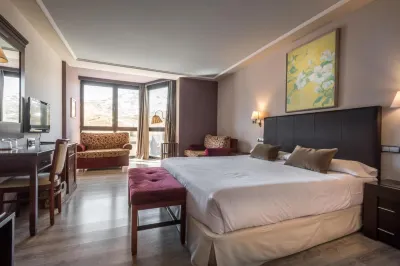 Snö Villa de Sallent 4 Hotel in zona Formigal-Panticosa Ski Resort