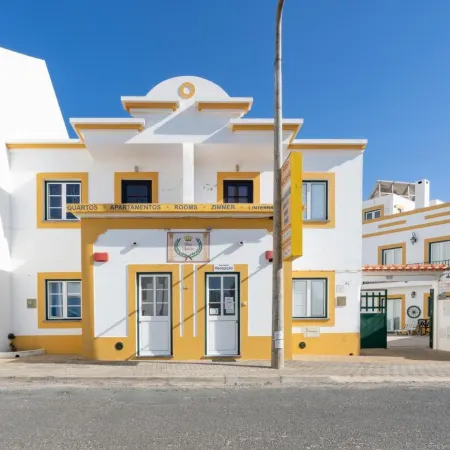 Apartamentos Patio Victoria by Umbral