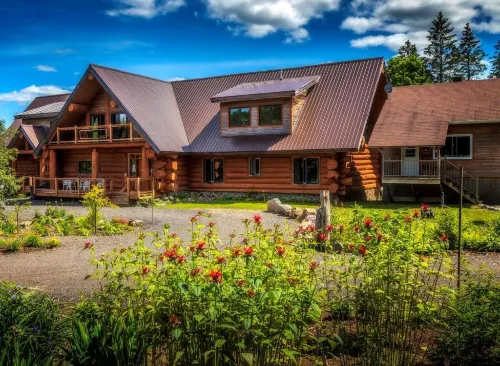 Domaine de La Giroux-Ette Hotels in La Patrie